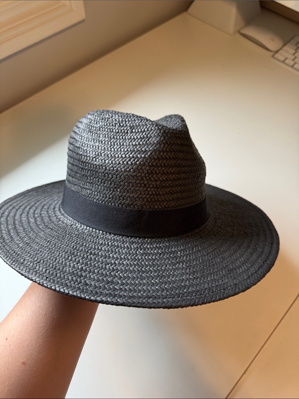 Aritzia Auxillary Straw Hat S/M - Picture 6 of 6